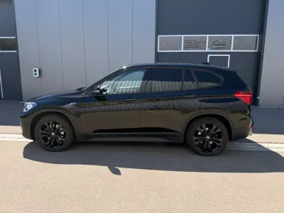 Gebraucht BMW X1 Advantage 125 PS (91 kW) 2022 Schwarz SUV