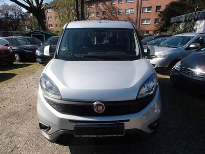 Gebraucht Fiat Doblò 95 PS (69 kW) 2019 Grau Van / Kleinbus