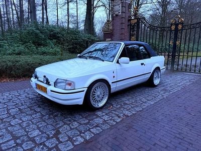Weiß Gebraucht 1989 Ford Escort Cabriolet Cabrio | 3.000 €