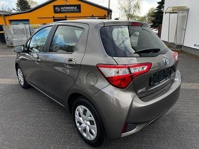 Gebraucht Toyota Yaris Hybrid Comfort 92 PS (67 kW) 2020 Grau Kleinwagen