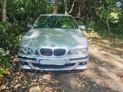 BMW 525