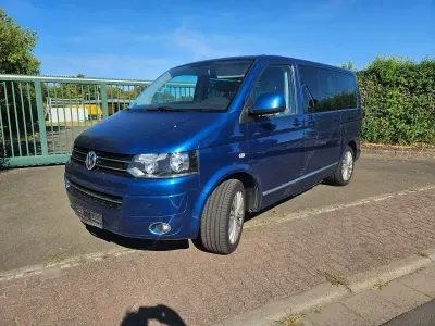 Gebraucht VW Multivan Highline 179 PS (131 kW) 2010 Olympiablau metallic Van / Kleinbus