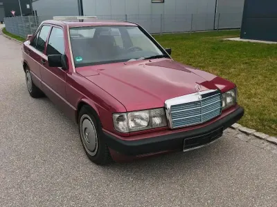 Gebraucht Mercedes 190 160 PS (117 kW) 1991 Rot Limousine