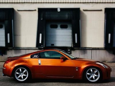 Second-hand Nissan 350Z 280 CP (205 kW) 2003 Portocaliu Coupe