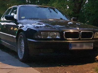 Schwarz Gebraucht 1998 BMW 740 Basis Limousine | 13.990 € (Etwas zu teuer)