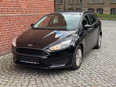 Usata Ford Focus Ambiente 101 CV (74 kW) 2017 Nero Berlina