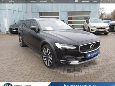 Second-hand Volvo V90 CC Ultimate 197 CP (144 kW) 2024 Negru Break
