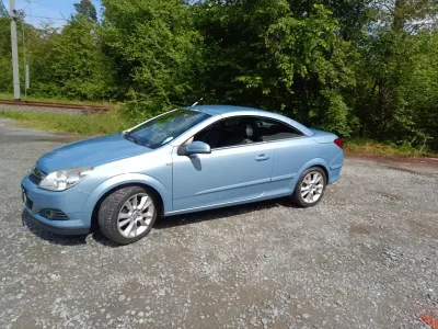 Używany Opel Astra Cabriolet 140 KM (102 kW) 2007 Niebieski Kabriolet
