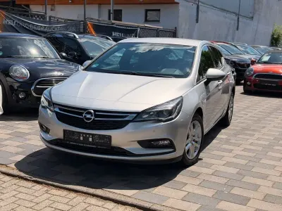 Gebraucht Opel Astra Dynamic 125 PS (91 kW) 2016 Silber Limousine