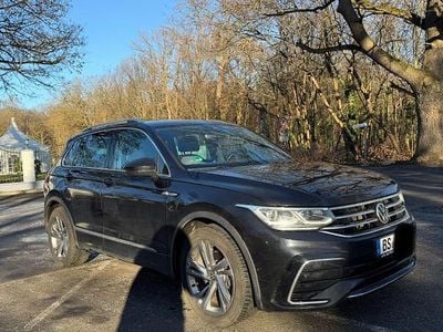 Gebraucht VW Tiguan R-line 150 PS (110 kW) 2021 Schwarz SUV