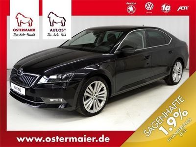 Schwarz metallic Gebraucht 2015 Skoda Superb Style Limousine | 29.680 €