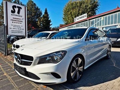 Gebraucht Mercedes CLA200 Shooting Brake 156 PS (114 kW) 2016 Weiß Kombi