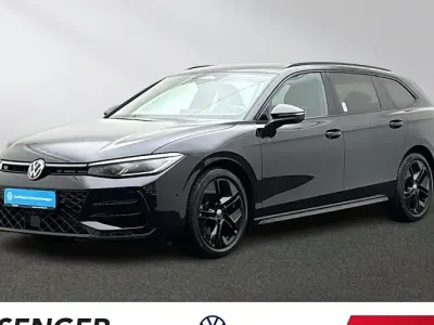 Gebraucht VW Passat R-line 150 PS (110 kW) 2025 Schwarz Kombi