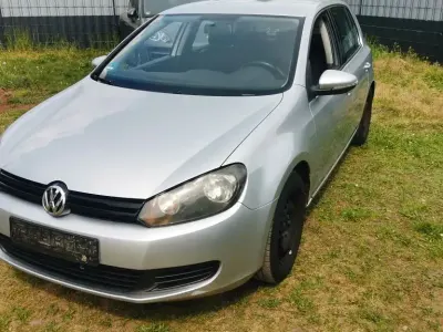 Gebraucht VW Golf VI Trendline 110 PS (80 kW) 2009 Silber Kleinwagen