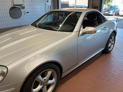 Gebraucht Mercedes SLK320 218 PS (160 kW) 2002 Silber Cabrio