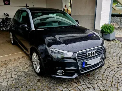 Gebraucht Audi A1 105 PS (77 kW) 2011 Schwarz Kleinwagen