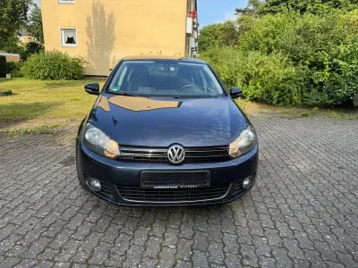 Gebraucht VW Golf VI Style 105 PS (77 kW) 2011 Blau Kleinwagen