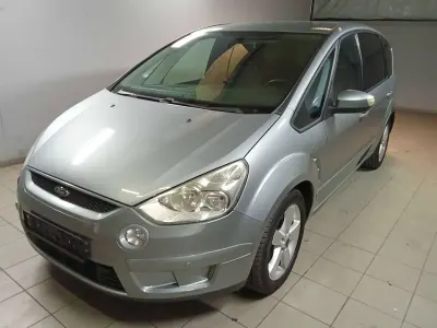 Gebraucht Ford S-MAX Titanium 140 PS (102 kW) 2009 Hypersilber metallic Van / Kleinbus