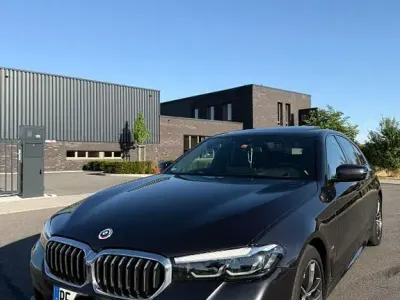 Gebraucht BMW 540 M Sport 333 PS (244 kW) 2022 Grau Limousine