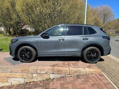 Gebraucht VW Tiguan Pro 204 PS (150 kW) 2025 Grau SUV
