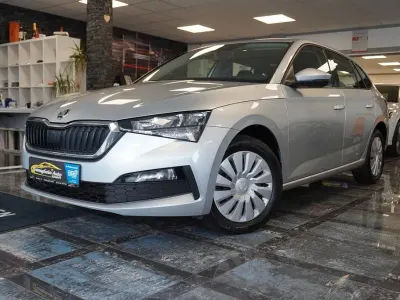 Gebraucht Skoda Scala Cool Plus 116 PS (85 kW) 2020 Silber Kleinwagen