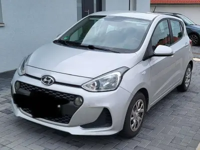 Gebraucht Hyundai i10 Trend 67 PS (49 kW) 2017 Grau Kleinwagen