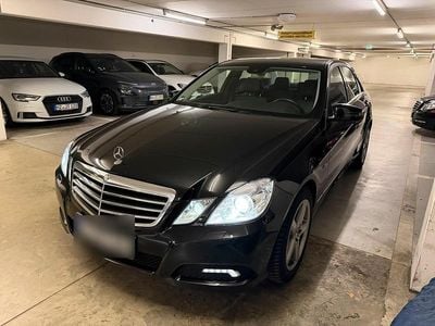Gebraucht Mercedes E200 Avantgarde 184 PS (135 kW) 2009 Schwarz Limousine