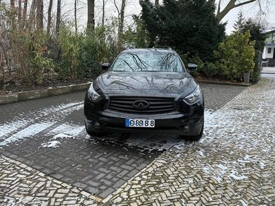 Schwarz Gebraucht 2016 Infiniti QX70 SUV | 22.950 € (Etwas zu teuer)