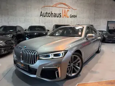 Gebraucht BMW 750 M Sport 530 PS (389 kW) 2021 Grau Limousine