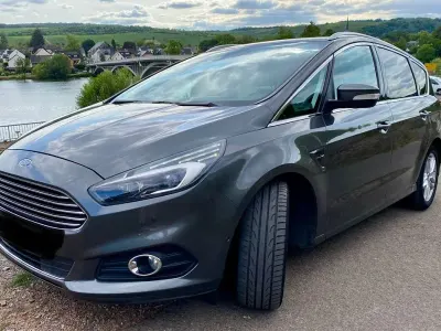 Gebraucht Ford S-MAX Titanium 209 PS (153 kW) 2016 Grau Van / Kleinbus