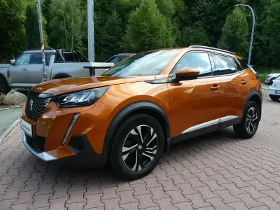 Gebraucht Peugeot 2008 131 PS (96 kW) 2020 Orange SUV