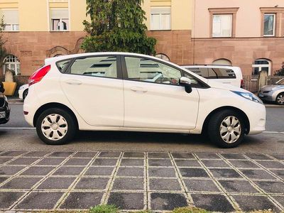 Weiß Gebraucht 2009 Ford Fiesta Trend Kleinwagen | 3.600 € (Fairer Preis)