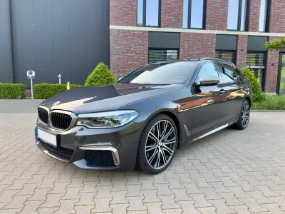 Używany BMW M550 Performance 400 KM (294 kW) 2019 Szary Sedan/Limuzyna
