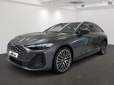 Daytonagrau perleffekt Neu 2025 Audi A5 Sport Kombi | 75.449 € (Etwas zu teuer)