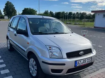 Gebraucht Ford Fusion Trend 101 PS (74 kW) 2004 Grau Kleinwagen