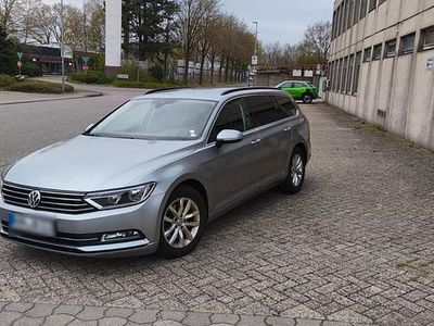 Gebraucht VW Passat Comfortline 120 PS (88 kW) 2018 Silber Kombi