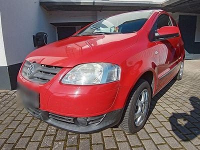 Gebraucht VW Fox 54 PS (39 kW) 2006 Rot Kleinwagen