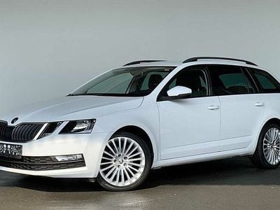 Weiss / metallic Gebraucht 2017 Skoda Octavia Kombi | 16.450 € (Fairer Preis)