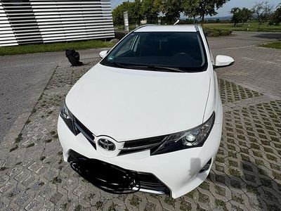 Toyota Auris Touring Sports