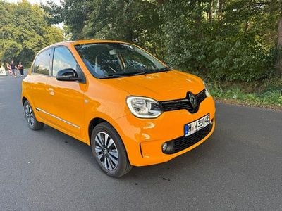 Gelb Gebraucht 2023 Renault Twingo Techno Kleinwagen | 14.900 € (Fairer Preis)