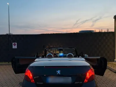 Gebraucht Peugeot 207 CC 120 PS (88 kW) 2008 Schwarz Cabrio