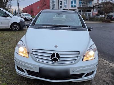 Usata Mercedes B170 115 CV (84 kW) 2008 Bianco Monovolume
