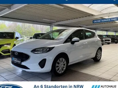 Gebraucht Ford Fiesta Trend 75 PS (55 kW) 2022 Weiß Kleinwagen