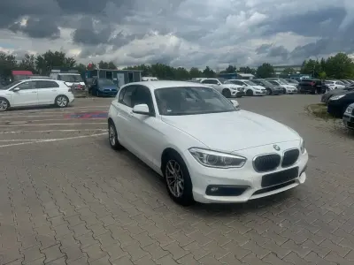 Gebraucht BMW 120 Advantage 190 PS (139 kW) 2016 Weiß Kleinwagen