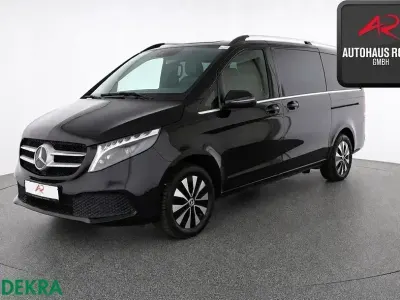 Gebraucht Mercedes V250 Avantgarde 190 PS (139 kW) 2023 Obsidianschwarz Van / Kleinbus