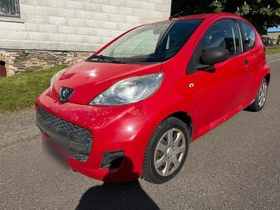 Second-hand Peugeot 107 67 CP (49 kW) 2009 Roșu Hatchback