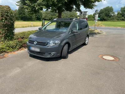 Gebraucht VW Touran Cup 105 PS (77 kW) 2015 Grau Van / Kleinbus