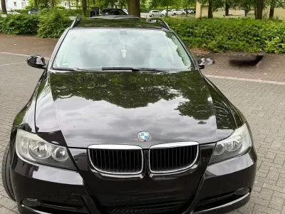 Używany BMW 320 129 KM (94 kW) 2006 Czarny Sedan/Limuzyna