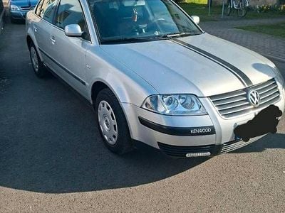 Gebraucht VW Passat 101 PS (74 kW) 2001 Silber Limousine