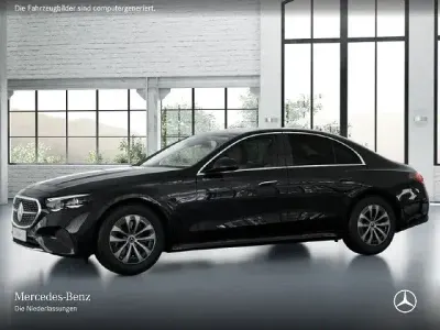 Second-hand Mercedes E220 Avantgarde 197 CP (144 kW) 2025 Negru Berlinǎ